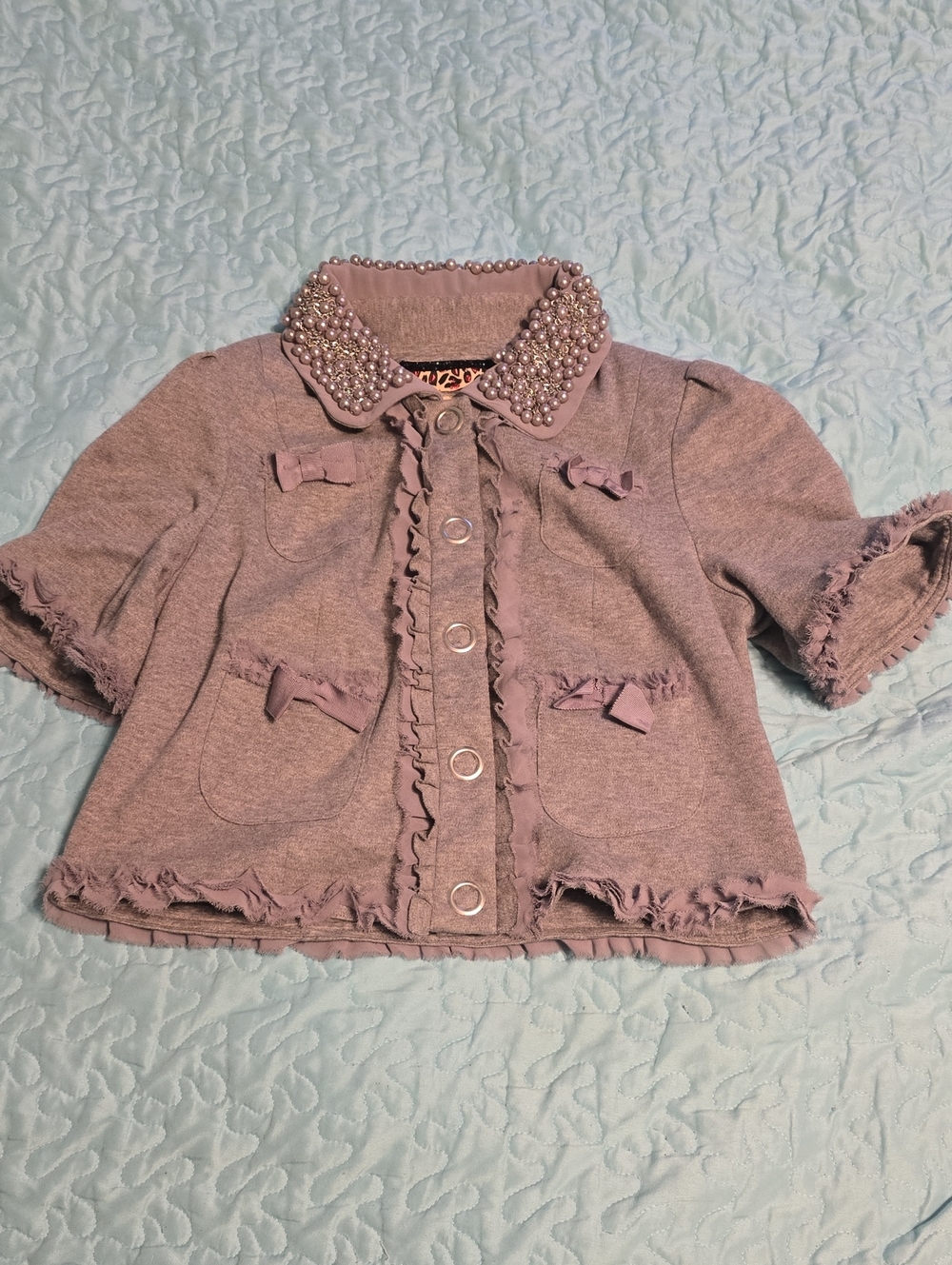 Lady's Pearl-Collared Waist Length Fashion Jacket
